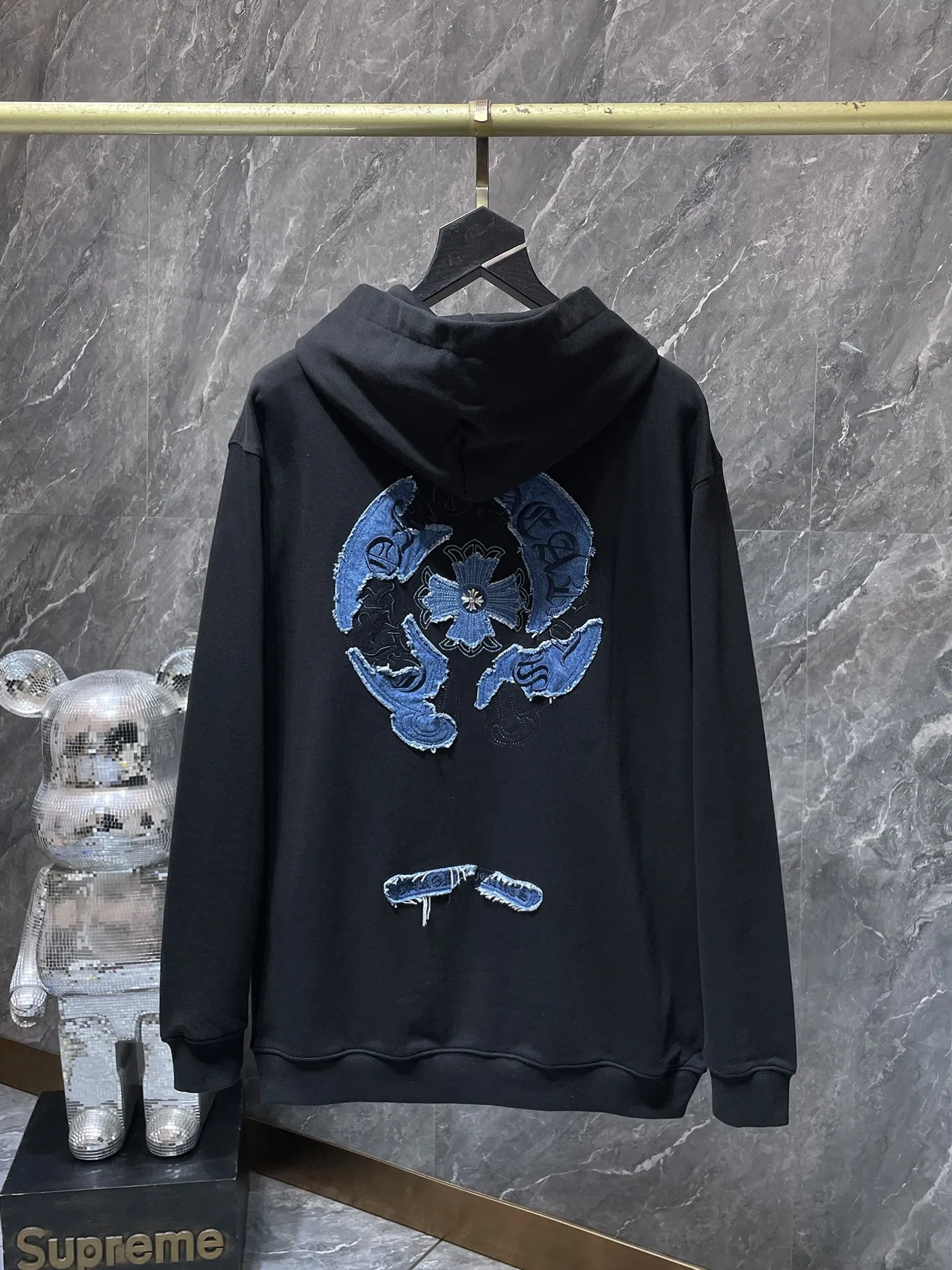 P276 Chrome Hearts Autumn and Winter 2025 Counter Synchronization Chrome Horseshoe Contrast Color Patch Short Sleeves Heavy Industry Pure Hand Cut Patching Embroidery Technology Heavy Industry Embroidery! ! ! Tens of thousands of needles! ! Improved customized version of 1:1 high-gram weight high-quality fabric Recommended color: white black code number: S, M, L, XL